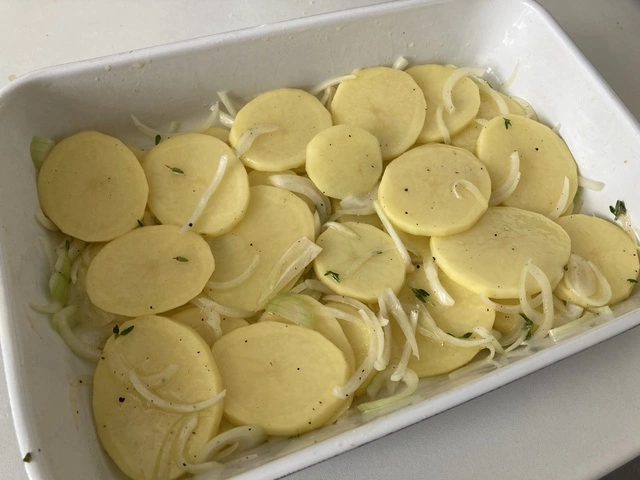 Moussaka 1. Schicht - Kartoffeln