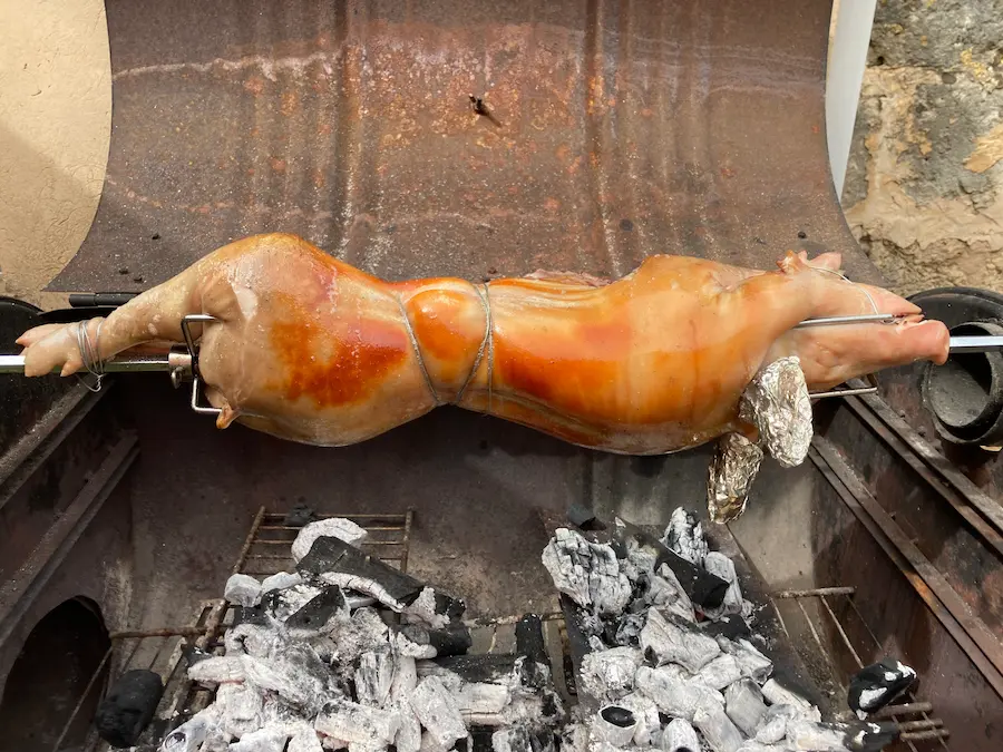 Spanferkel Am Spieß Grillen 1 Std